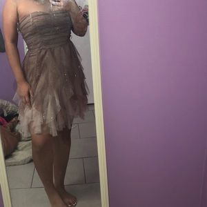 Brownish dress with a spark!